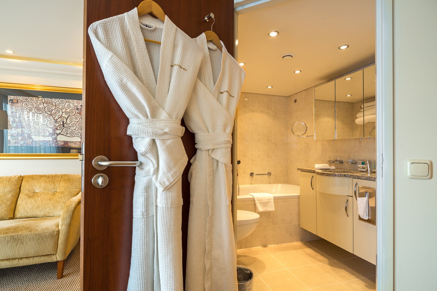 Amawaterways AmaDolce Accommodation Suite 4.jpg